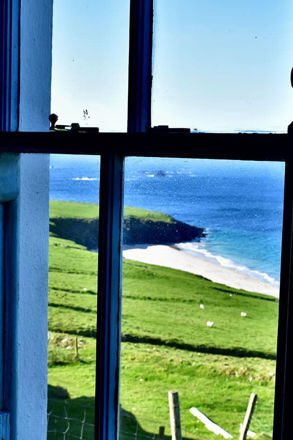 Tigh O'Se cottage window